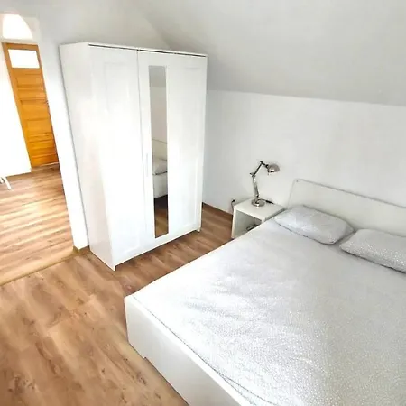 Fajne Miejsce Bed & Breakfast Leba